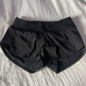 Black lululemon 2.5” speed up shorts